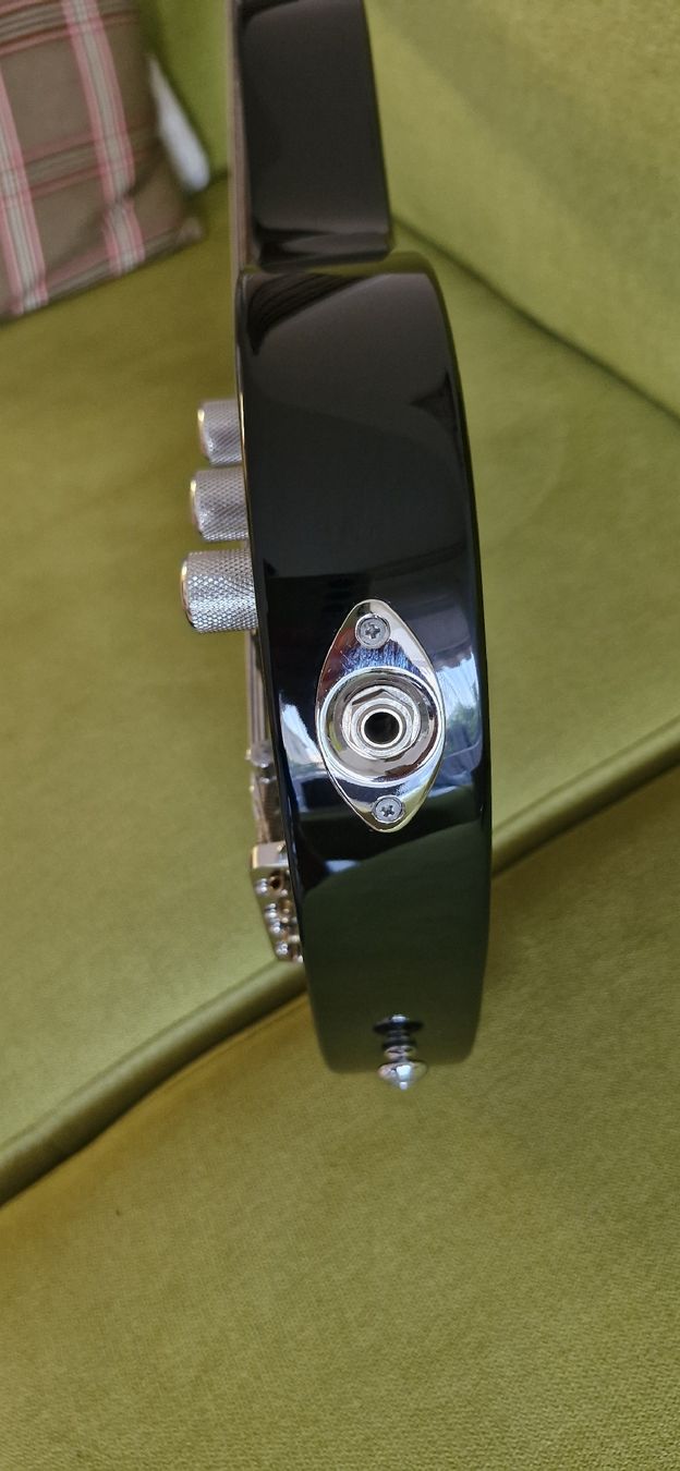 Strumenti musicali: E-Bass schwarz guter Zustand – Nuovo (secondo la descrizione) da Rupperswil venduto da Cielo46 4