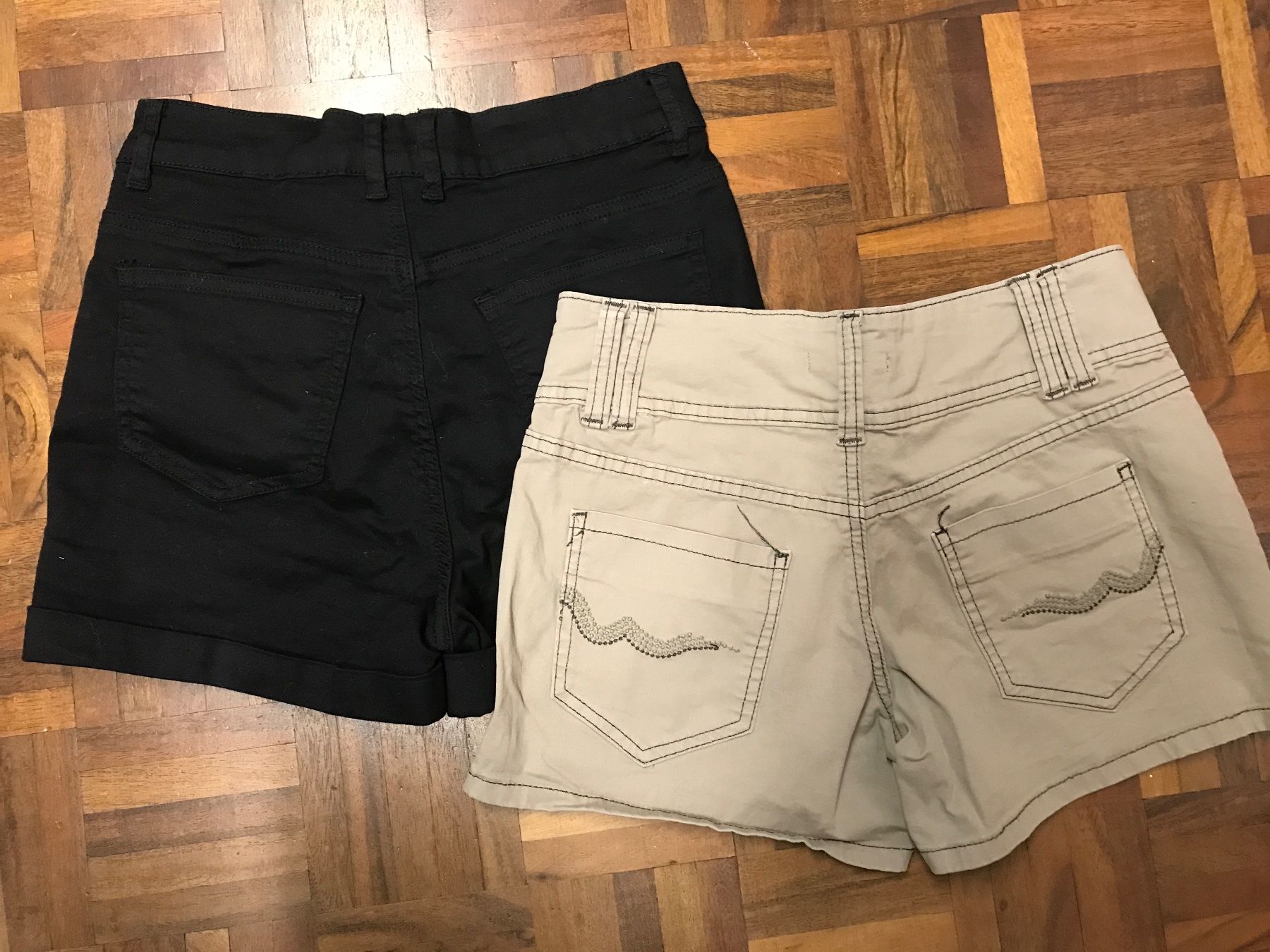Kleiderpakete: 2 Paar Short‘s Gr S – Neu (gemäss Beschreibung) aus St. Margrethen SG von kellenbh 1
