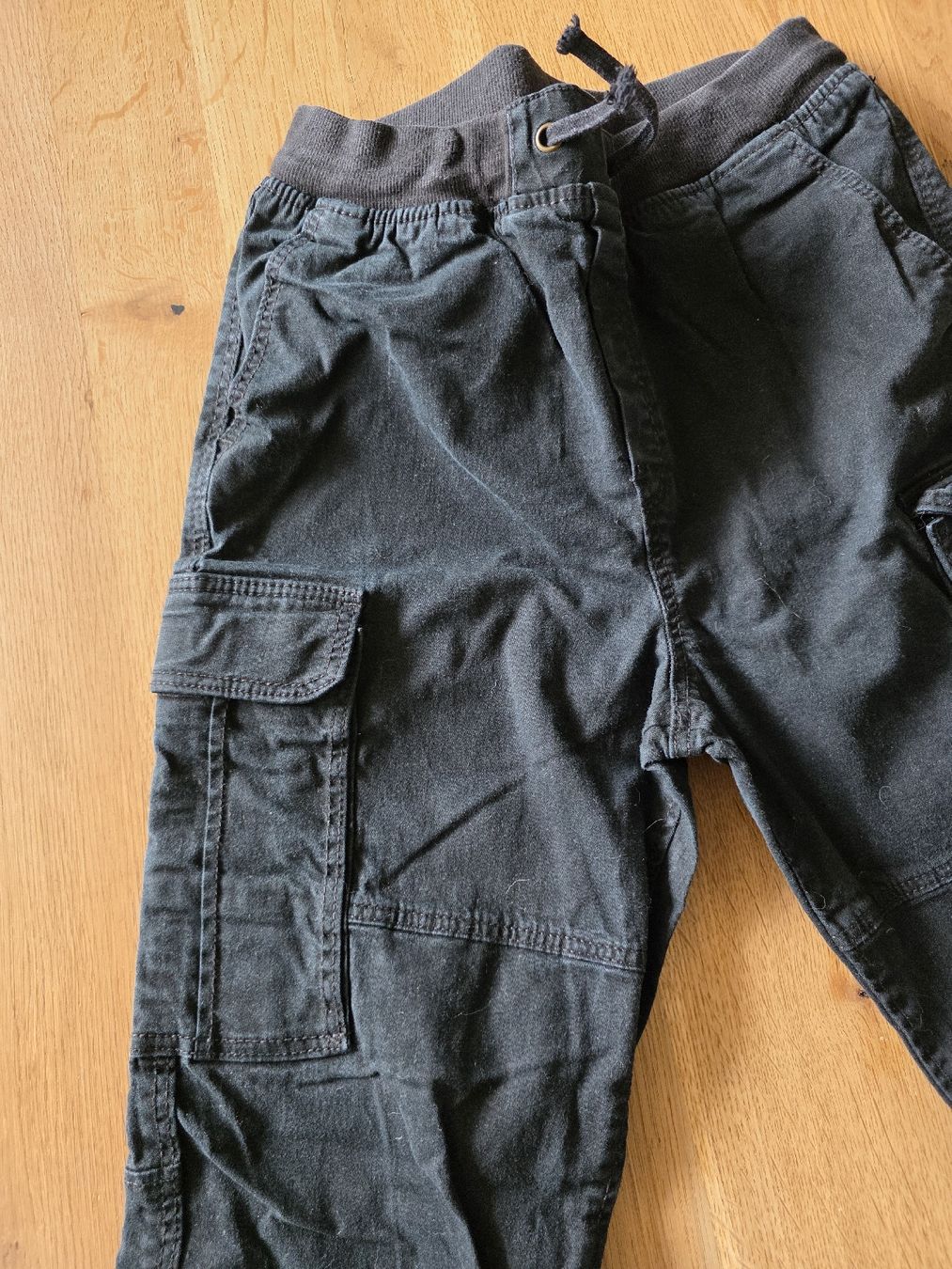 Pantalons: Hose H&M Kinder 152cm – D'occasion à Altstätten SG par Carrybones 1