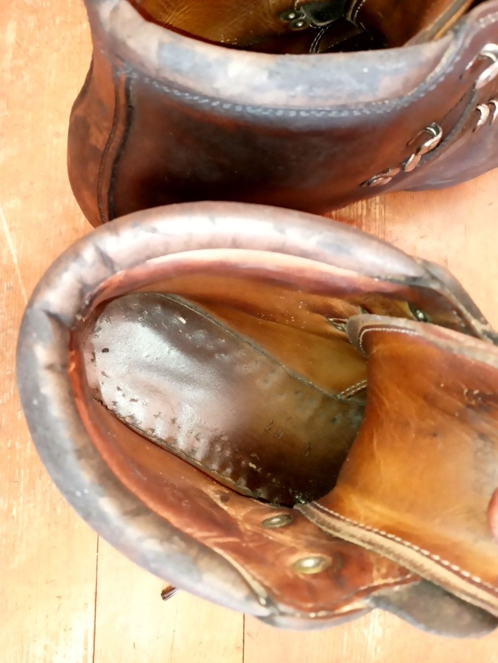 4Riders Scarpe da uomo: Militarschuhe Schweizer Armee grosse 29 – Usato da Prez-vers-Siviriez venduto da Monija70 2