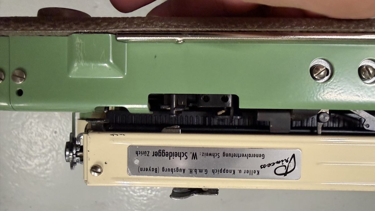 Macchine da scrivere: Schreibmaschine Princess 300 – Usato da Urdorf venduto da jus1991 2