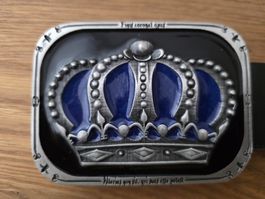 Extravagante Guertelschnalle mit Krone von Buckles, Zuerich