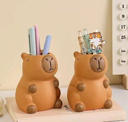 Statuette: Stifthalter Capybara Figur NEU – Nuovo e nell'imballaggio originale da Hohentannen venduto da MagmaCollectibles