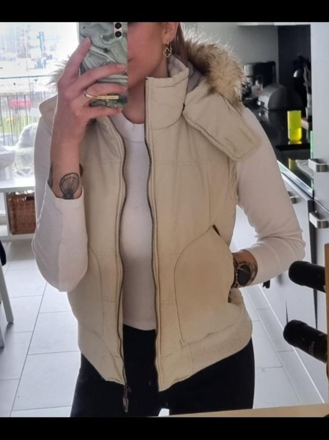 Bench Gilets & Westen: Gilet Bench – Gebraucht aus Meggen von nixentrixen 3