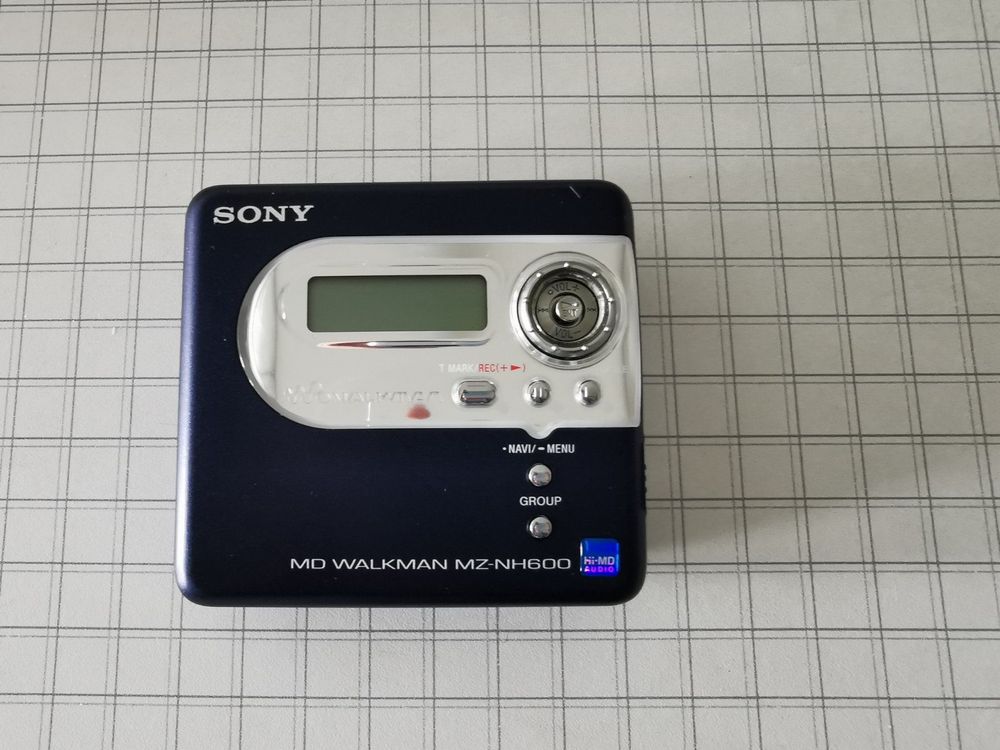 Minidisc Walkman MZNH600 und drei unbenutzte Minidisks Kaufen auf Ricardo