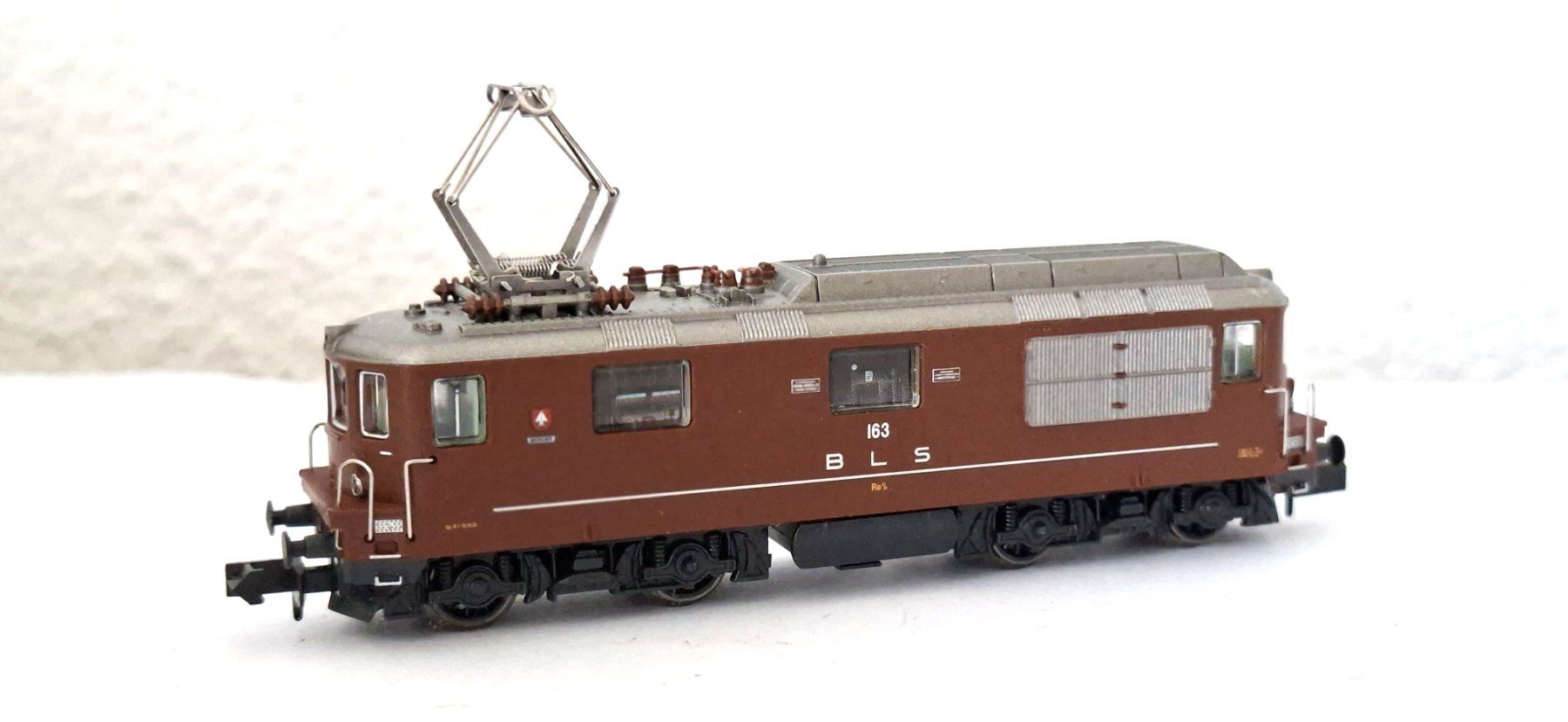 Arnold Modelleisenbahnen: Arnold HN Re 4/4 BLS  " Grenchen "  163 – Gebraucht aus Biberist von Ntrains 2