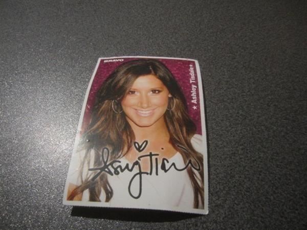 Autogramme: Bravo-Autogrammkarte KeSha/A. Tisdale – Gebraucht aus Zürich von Motzkuh