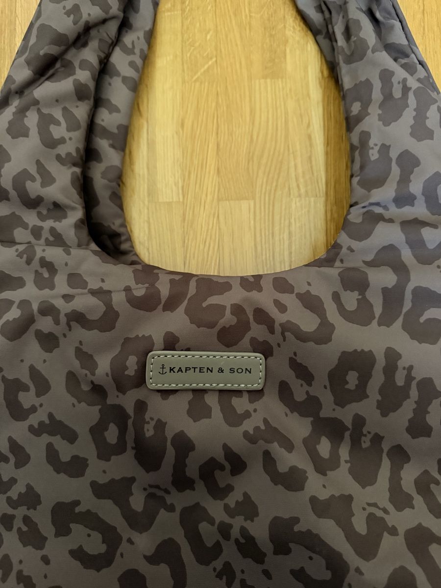 Kapten & Son Taschen für Damen: Kapten & Son durable leopard shopper bag – Neu und originalverpackt aus Steinhausen von myclosetsale 1