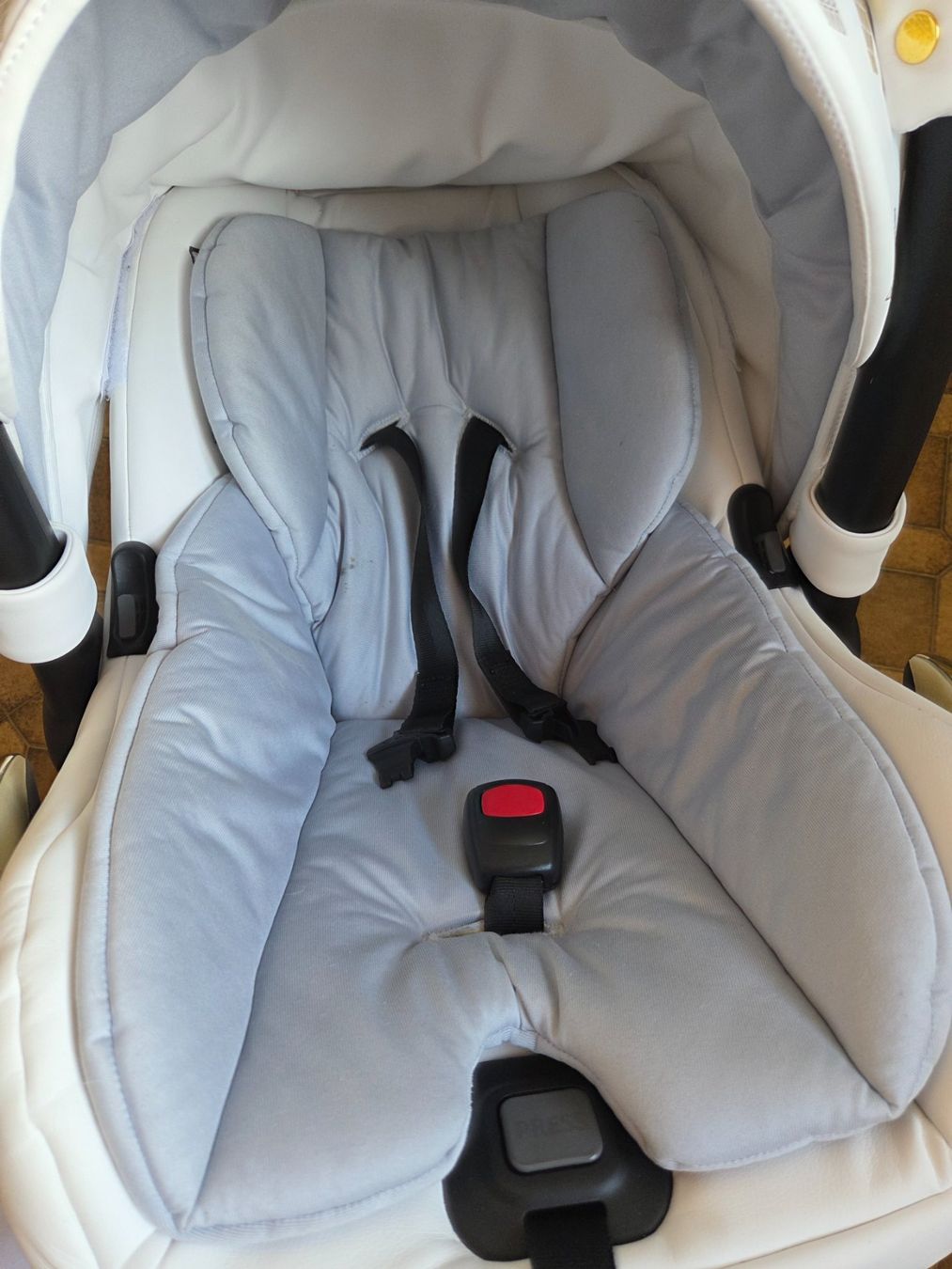 Poussette: Junama Kinderwagen Diamond – D'occasion à Neuhausen par Nathi6913 7