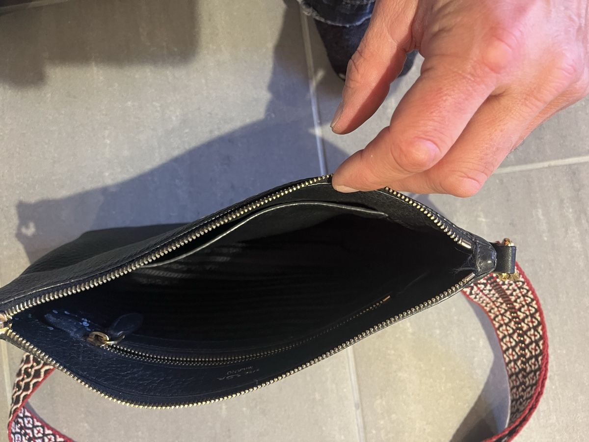 Prada Borse da donna: Prada Handtasche mit Garantie Karte – Usato da Neerach venduto da fuz_8d7l 3