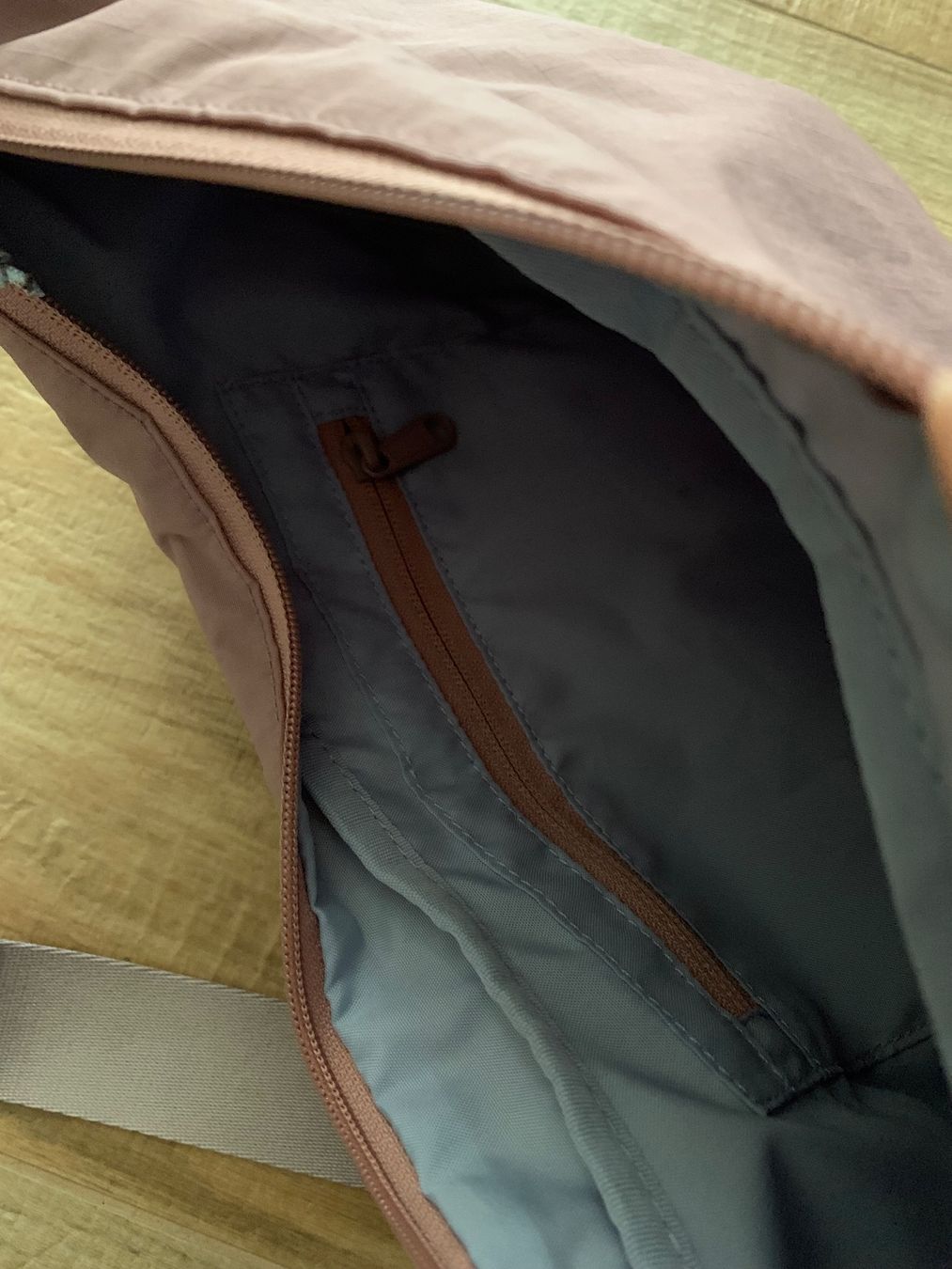 Aevor Borse da donna: Crossbody Bag von Aevor – Nuovo (secondo la descrizione) da Enggistein venduto da THE-IGOR 4