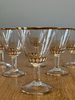 8 vintage Likörgläser mit Goldrand
