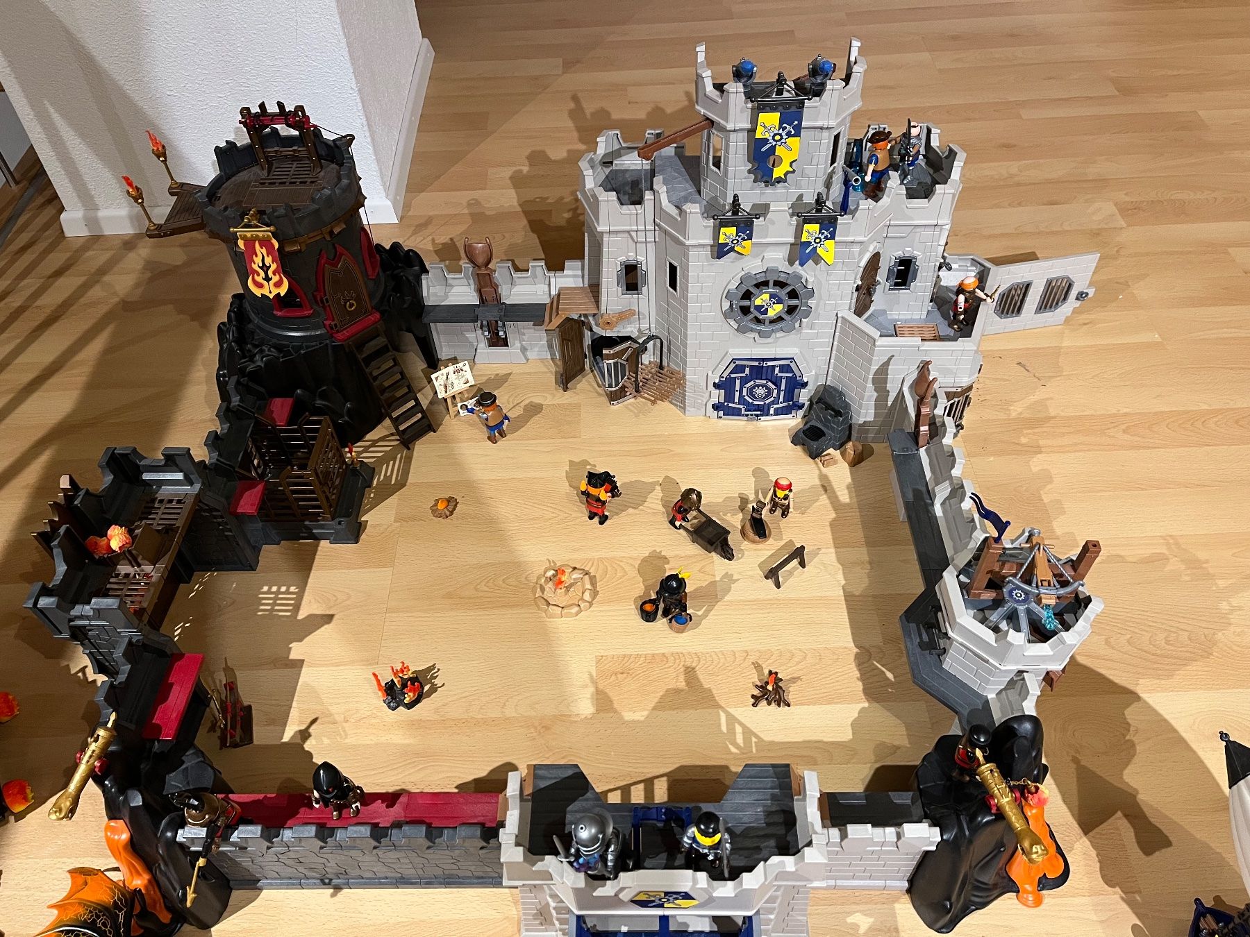 Playmobil Giocattoli: Playmobil-Sammlung Novelmore – Usato da Sins venduto da lavani