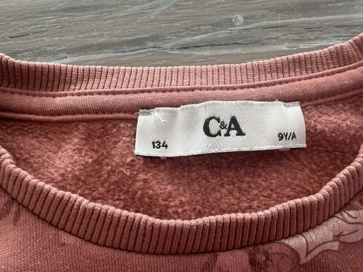 C&A Maglioni & Felpe: C&A Mädchen Pullover, Gr. 134, Langarm, 🦢🦢 – Usato da Safenwil venduto da Whoopie1 2