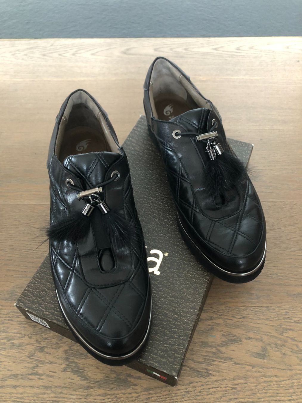 Damenschuhe: Mokassins schwarz Leder Xsa Gr. 39 – Gebraucht aus Samstagern von TAAF 5