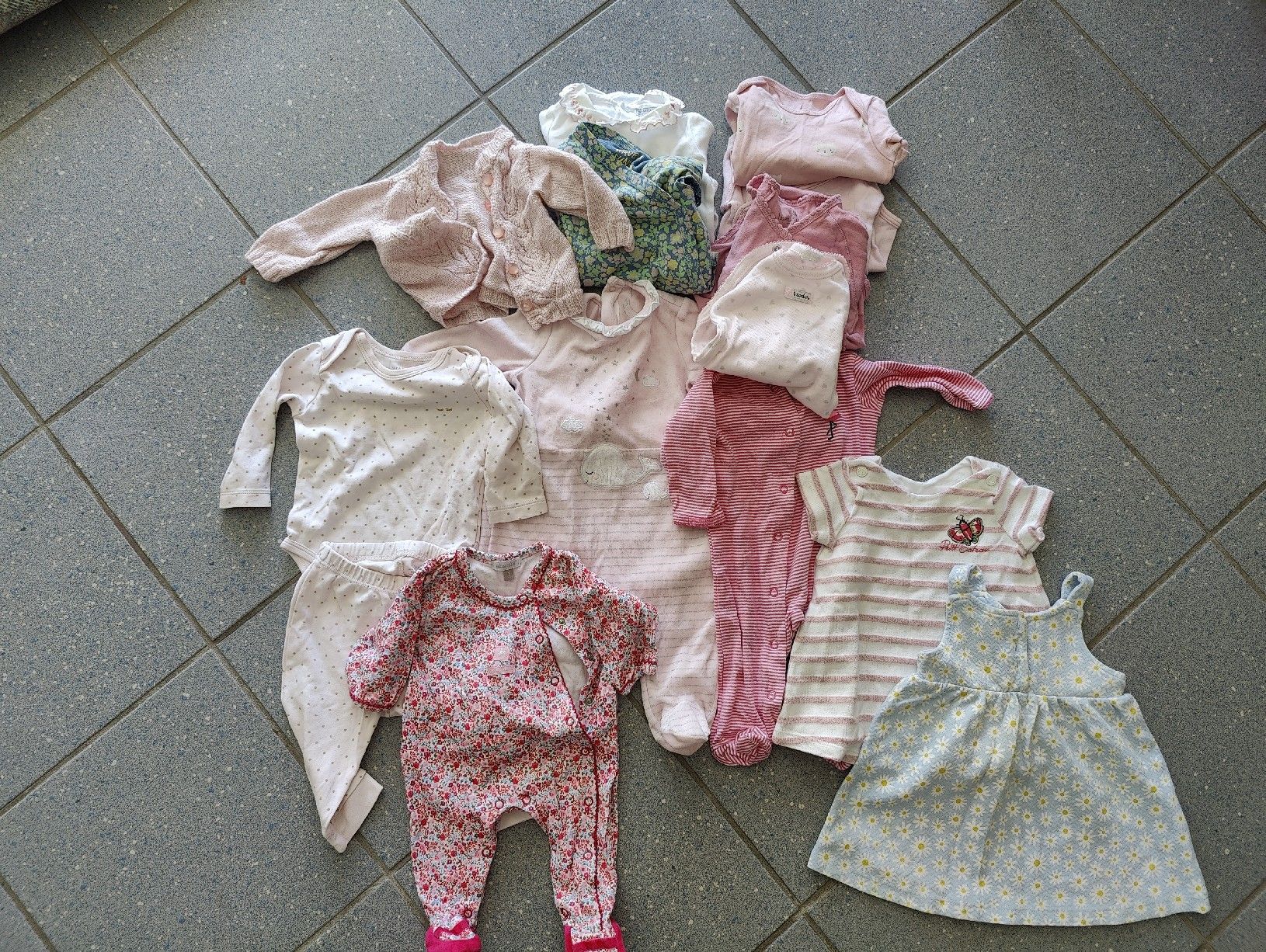 Petit Bateau Ensembles coordonnés: Bundle Baby Mädchen 1-3 Monate – D'occasion à Bern par linouma