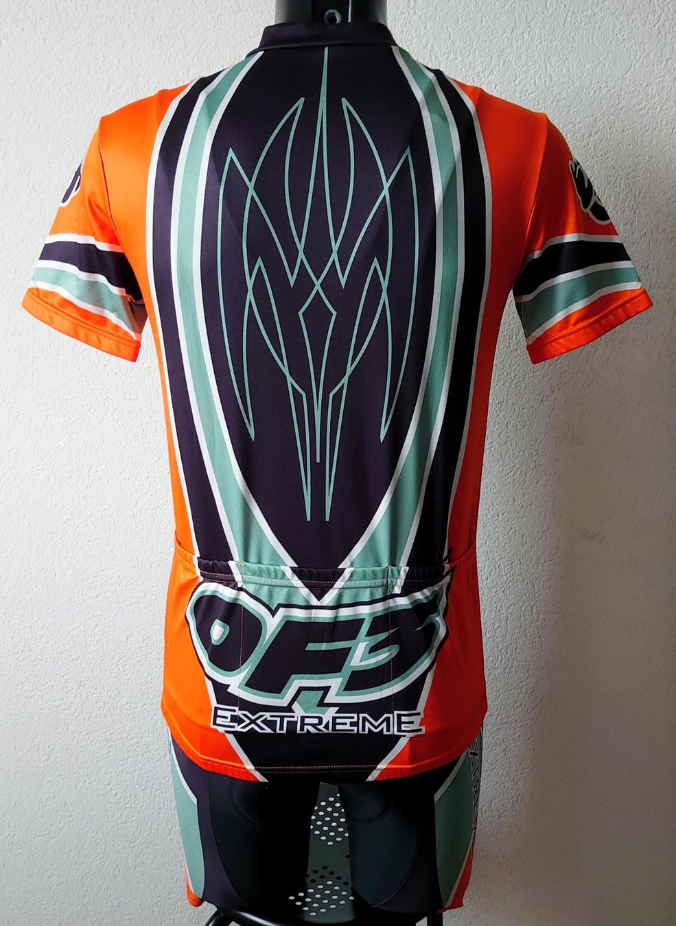 Canottiere & Pantaloni: OF3 - Extreme Velojersey und Short – Nuovo e nell'imballaggio originale da Biel/Bienne venduto da TheShop4U 1