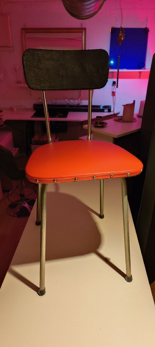 Stühle: Vintage Stuhl – Gebraucht aus Wädenswil von M_Gee 2