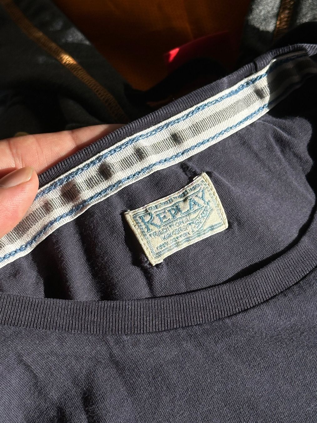 Replay T-shirt: T-Shirt REPLAY vintage – Usato da Châtelaine venduto da 333shop 2