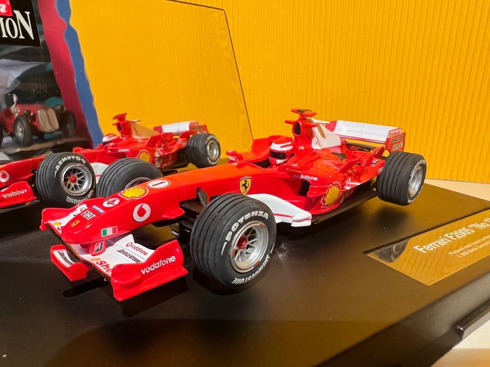 1/18 HOT WHEELS Elite Ferrari F2002 Michael Schumacher GP de France 5x