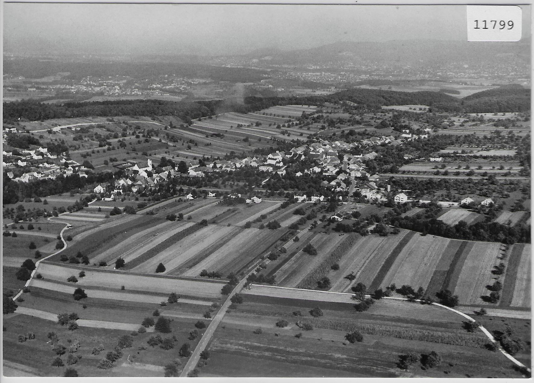 Cartoline postali: Flugaufnahme Hofstetten SO – Antico da Ettingen venduto da Kartenplanet