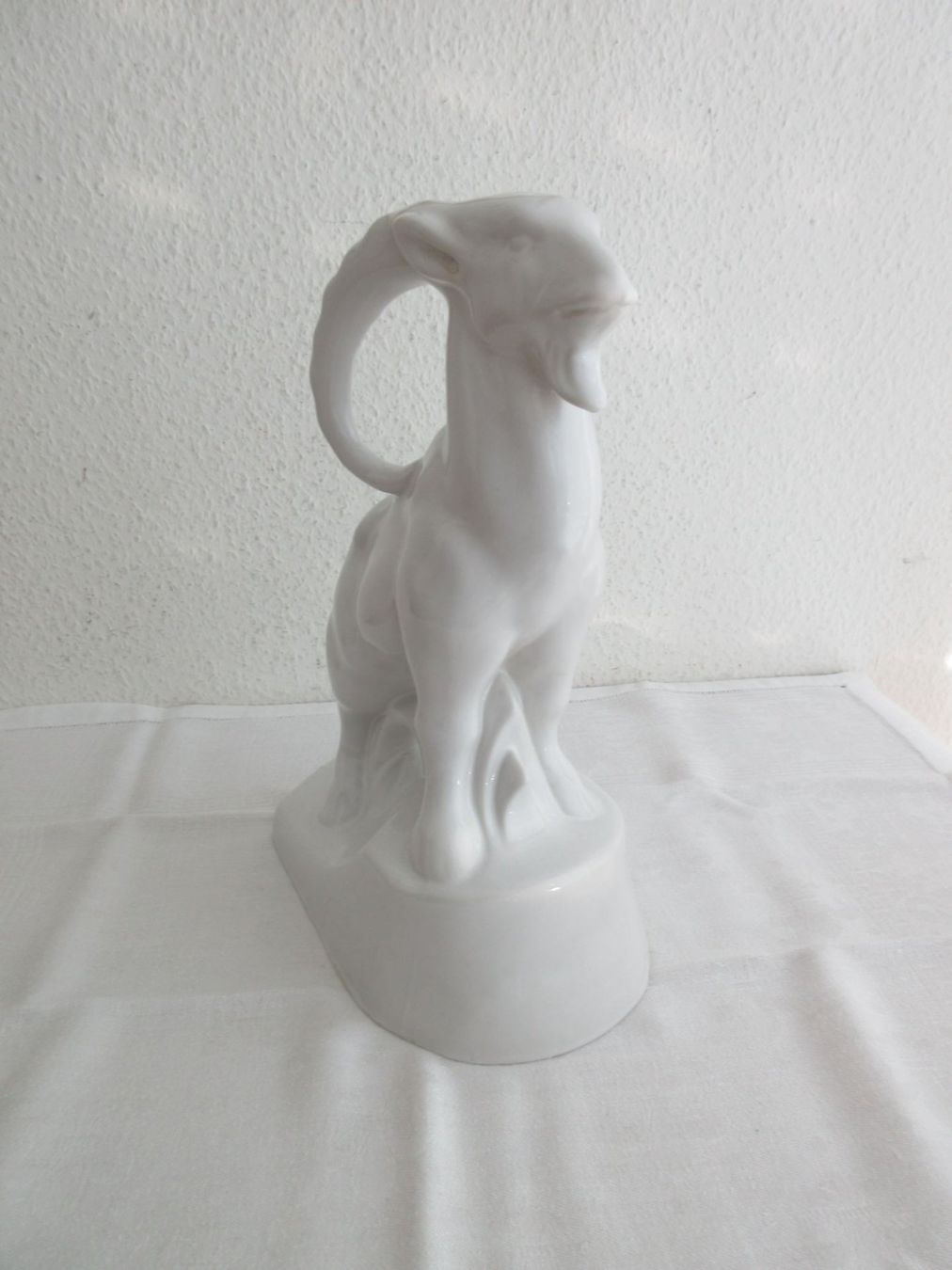 Statuette: Laufen Keramik - Weisser Steinbock – Usato da Binningen venduto da mondoantico 1