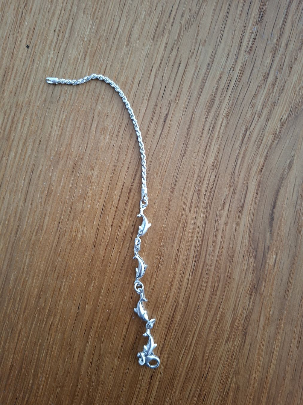 Bracciali & Braccialetti: Armband mit Delfinen – Nuovo (secondo la descrizione) da Wetzikon ZH venduto da Wetzithal