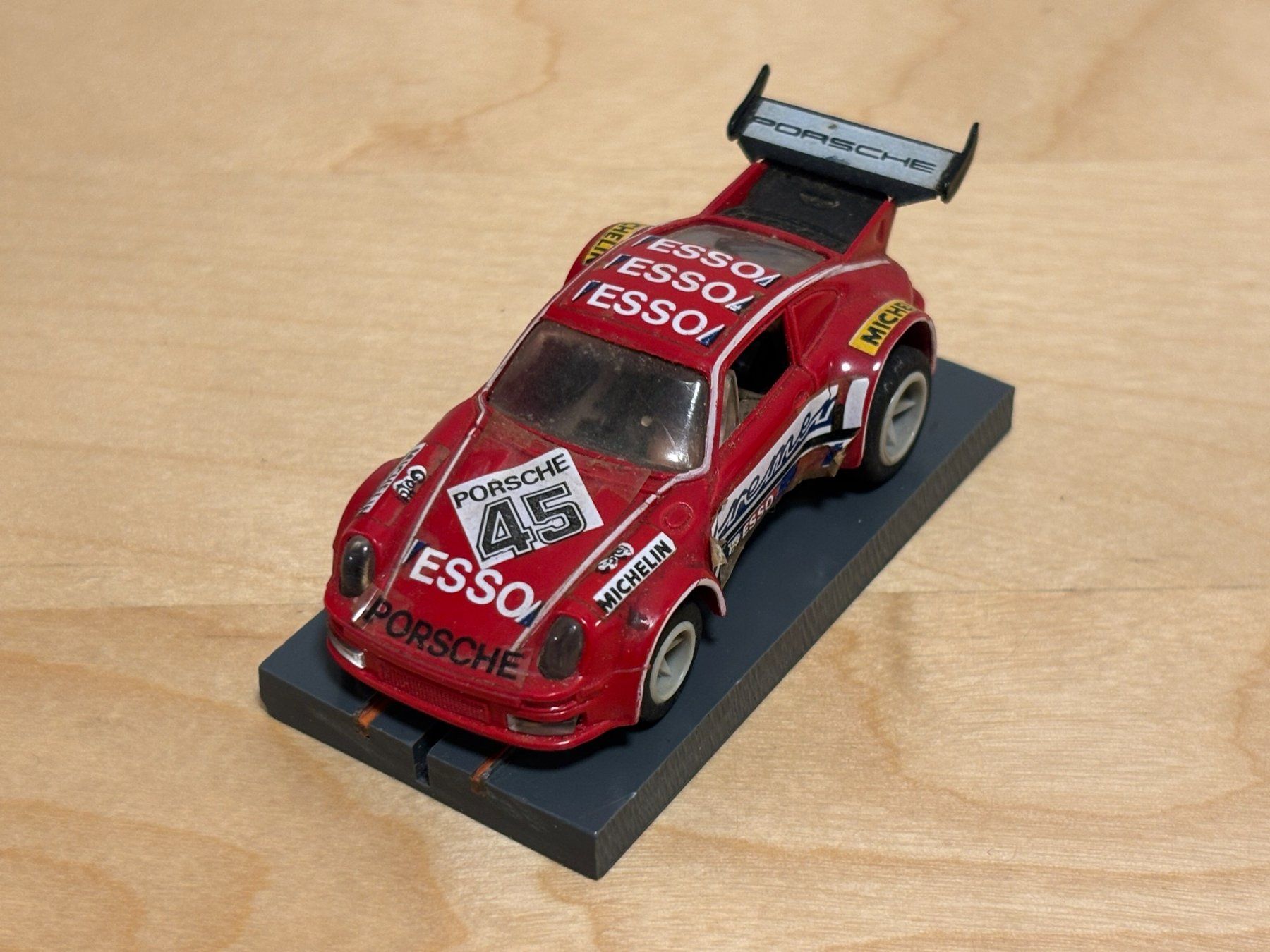 Matchbox Circuits: Matchbox Powertrack Porsche Turbo rot "Esso" – D'occasion à Bülach par h0slotch