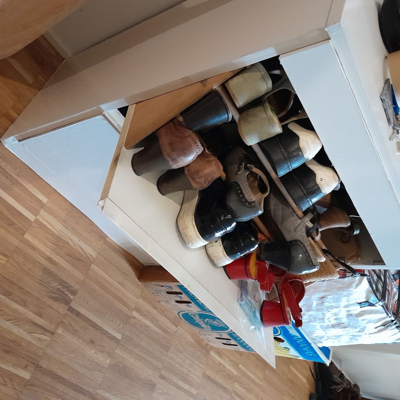 Scaffali: Schuhregal – Usato da Zug venduto da iri_kc25 1