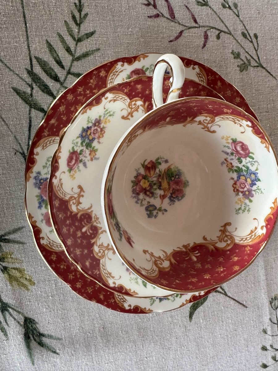 Tazze: Paragon Sammeltasse Set – Usato da Herbriggen venduto da Sehrazade