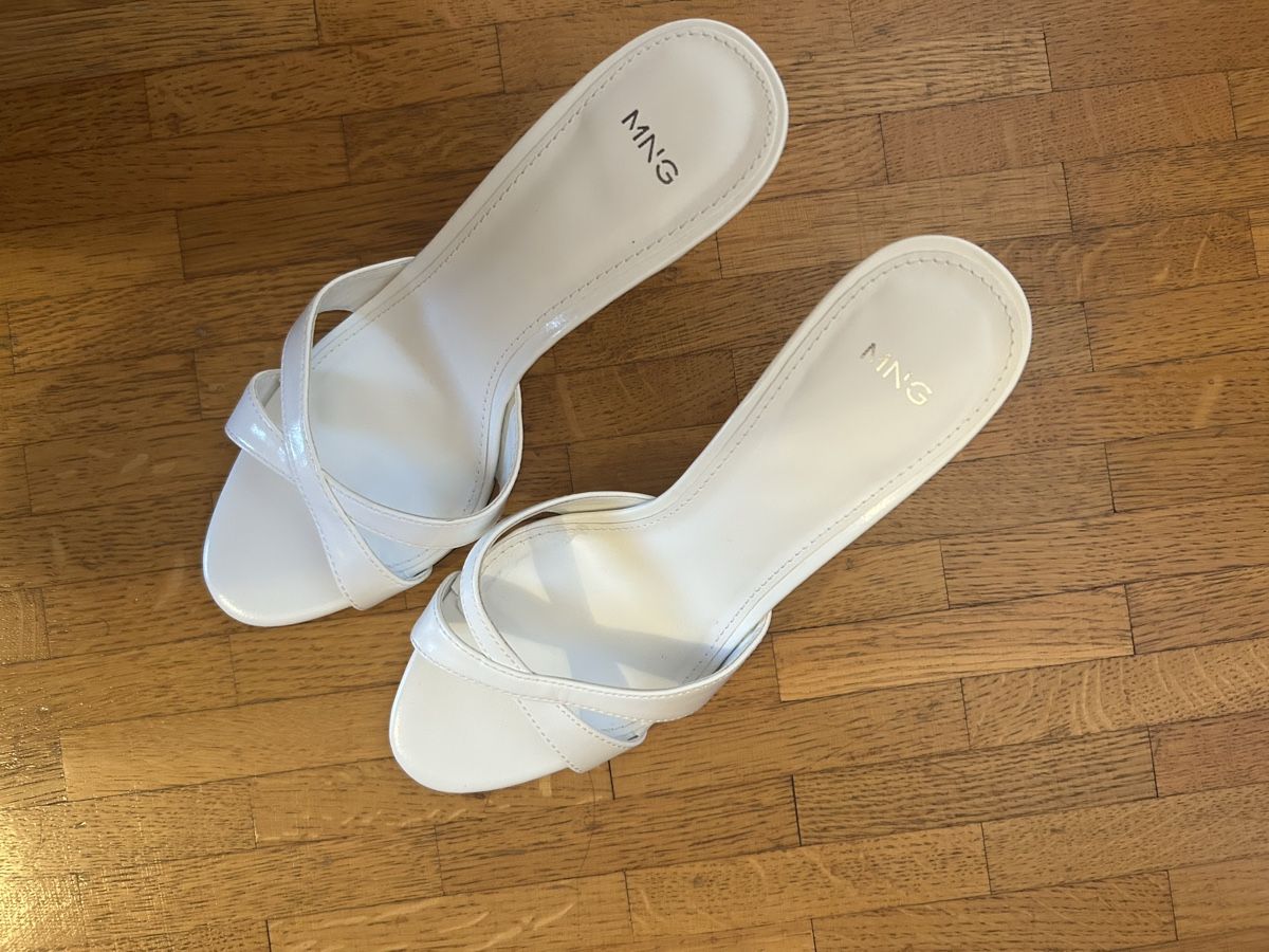 Mango Damenschuhe: Mango White Heels  – Gebraucht aus Genève von Thayisha 1