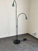 Stehlampe mit 2 Leuchten