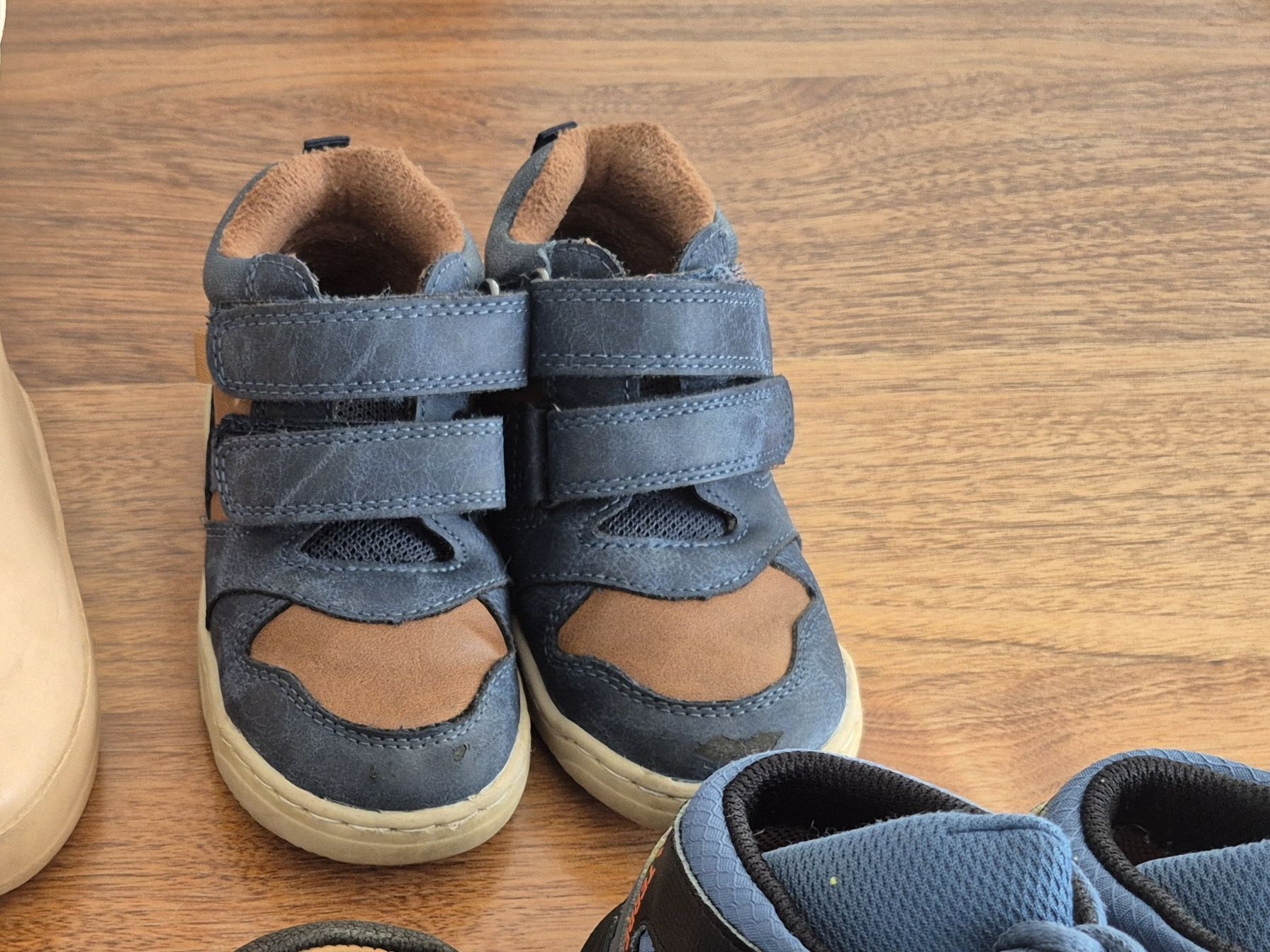 Scarpe per ragazzi: Schuhe Grösse 23 – Usato da Visp venduto da Abarth1991
