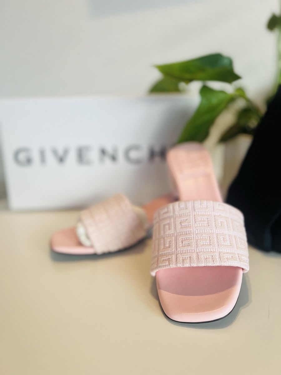 Givenchy Scarpe da donna: Neue Givenchy Sandalen - Größe 38 – Nuovo e nell'imballaggio originale da Seengen venduto da kri_27st 1