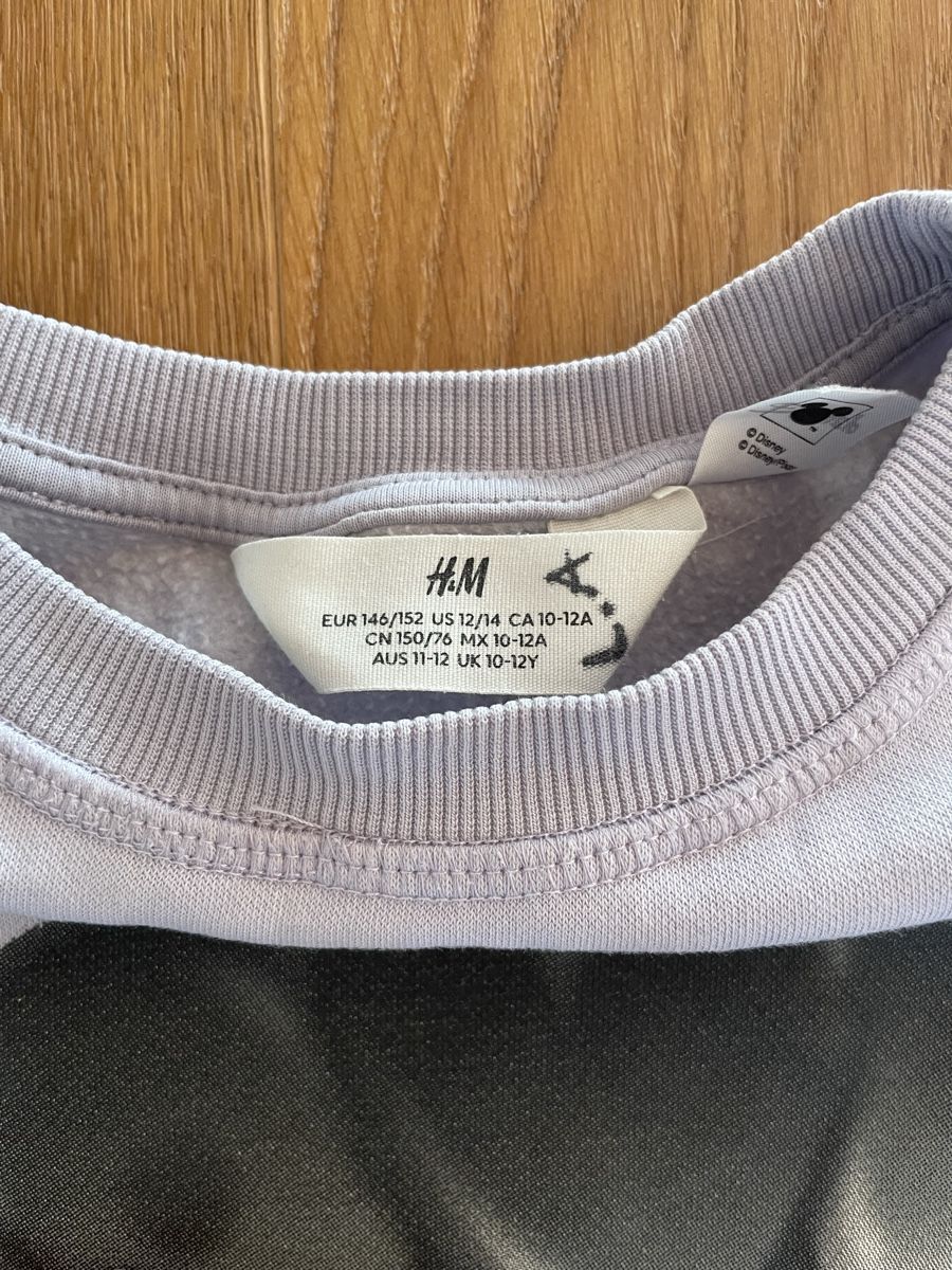 H&M Pullover & Sweatshirts: Pullover / Sweatshirt – Gebraucht aus Aarwangen von erd_ngx8 2