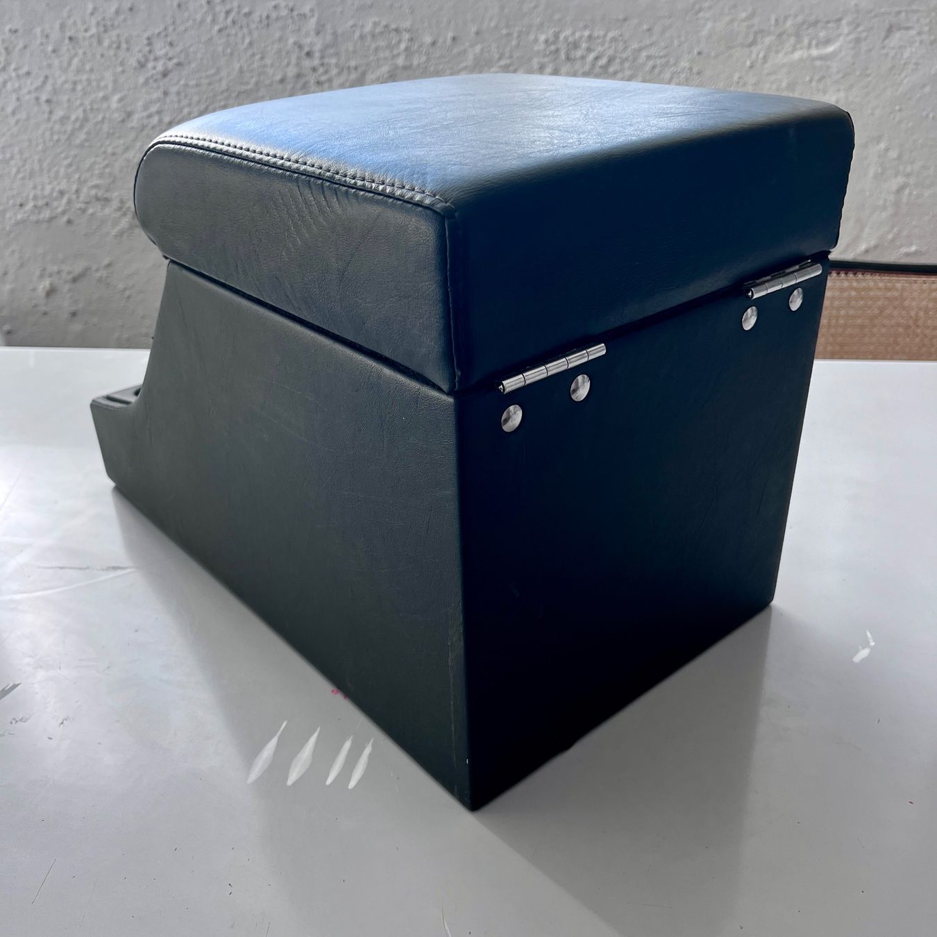 Land Rover Accessori per altri veicoli: LAND ROVER CUBBY BOX, LEDER SCHWARZ – Usato da zuerich venduto da Zenzone 5