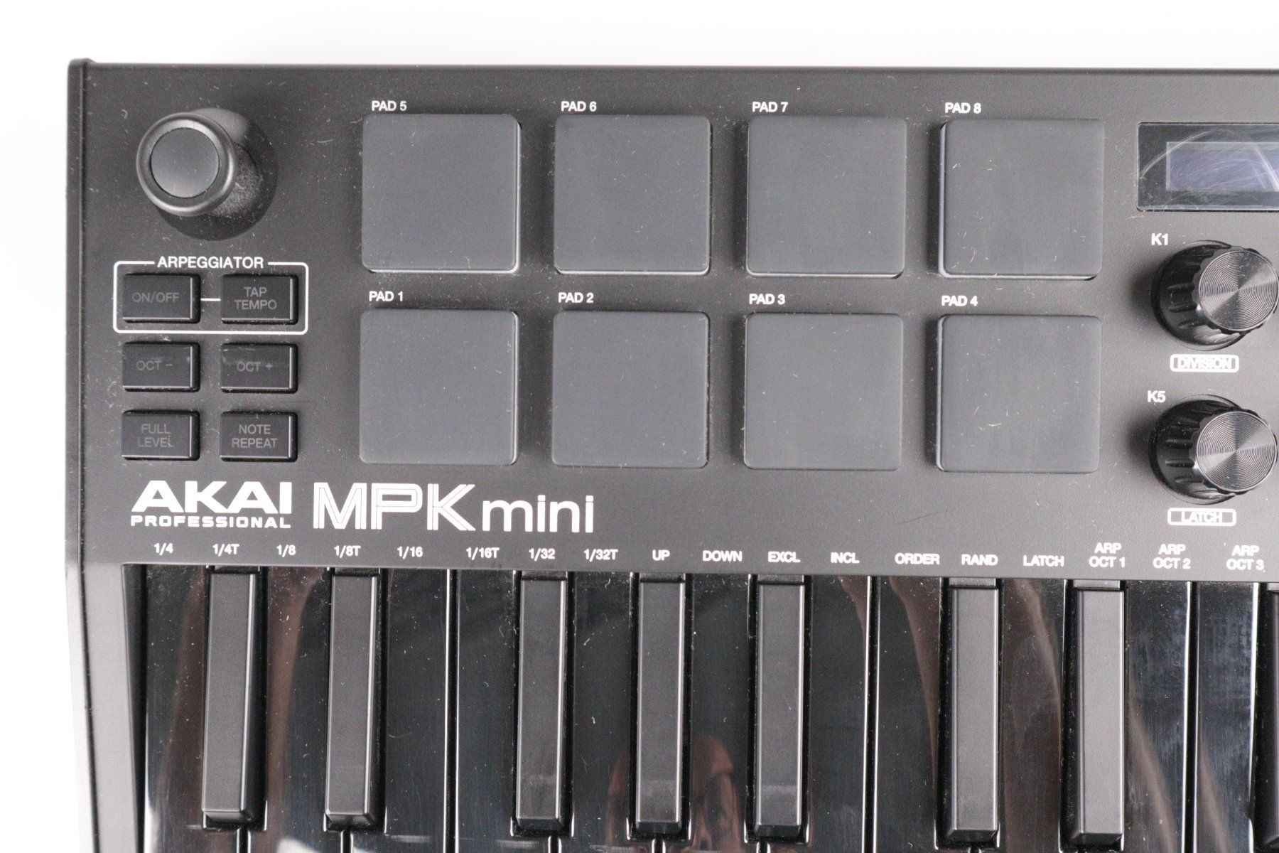 Akai Musikinstrumente: AKAI MPK mini MIDI Keyboard Controller Black Edition – Gebraucht aus Volketswil von brockipfannenstil 3
