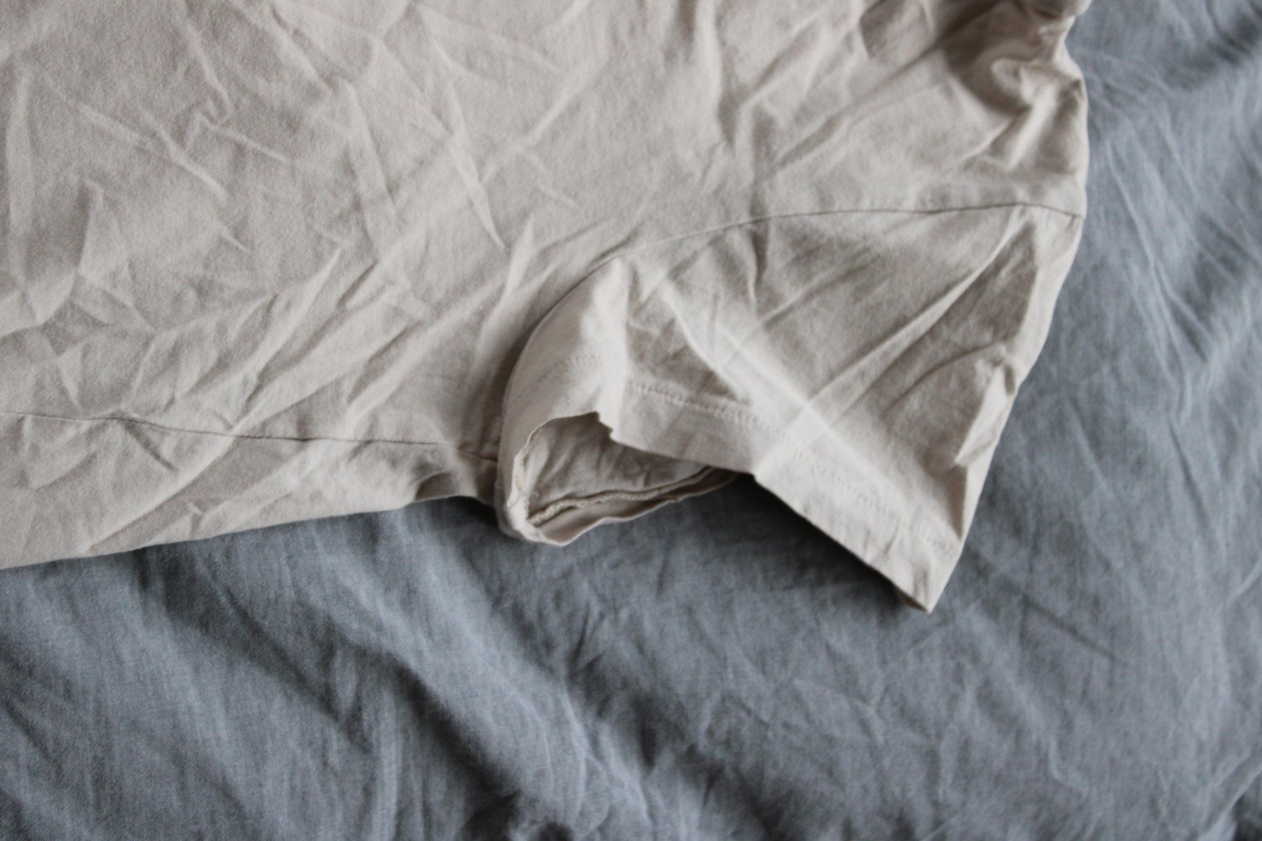 H&M T-shirt: Schlichtes Beiges Shirt – Usato da Hombrechtikon venduto da lehnerrr 1