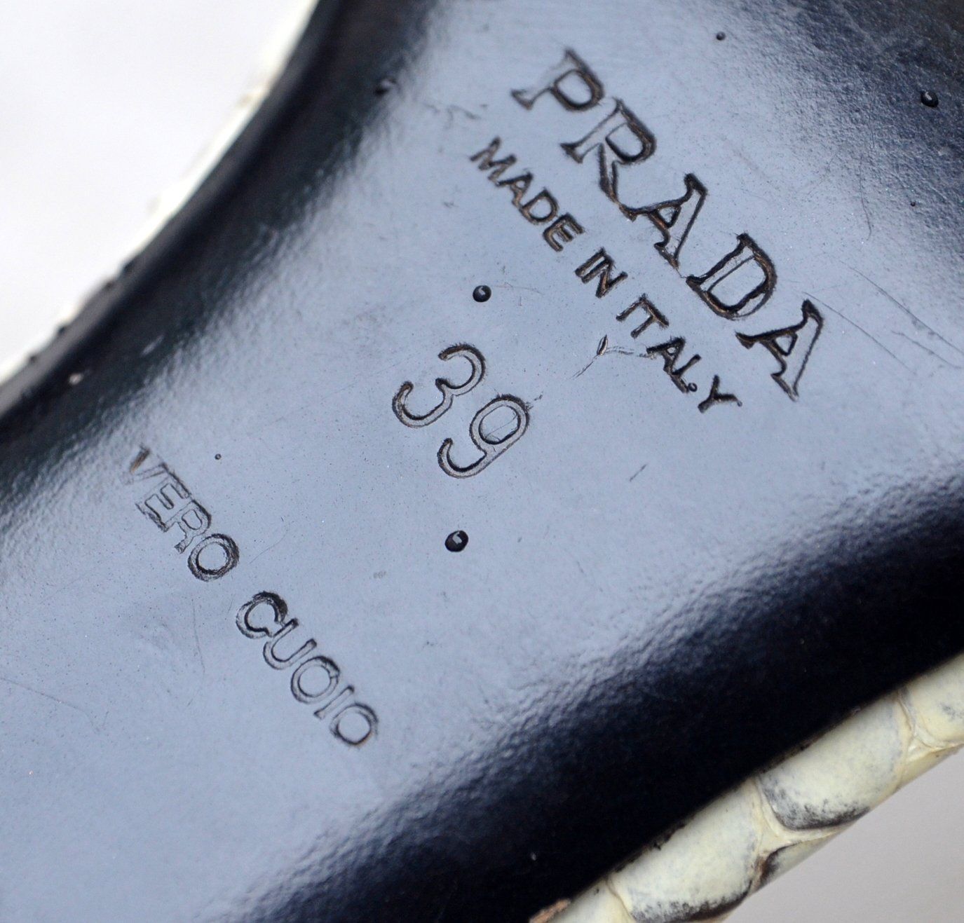 Prada Scarpe da donna: Sandalen / Sandales PRADA 39 – Usato da Collonges venduto da Auganien 9