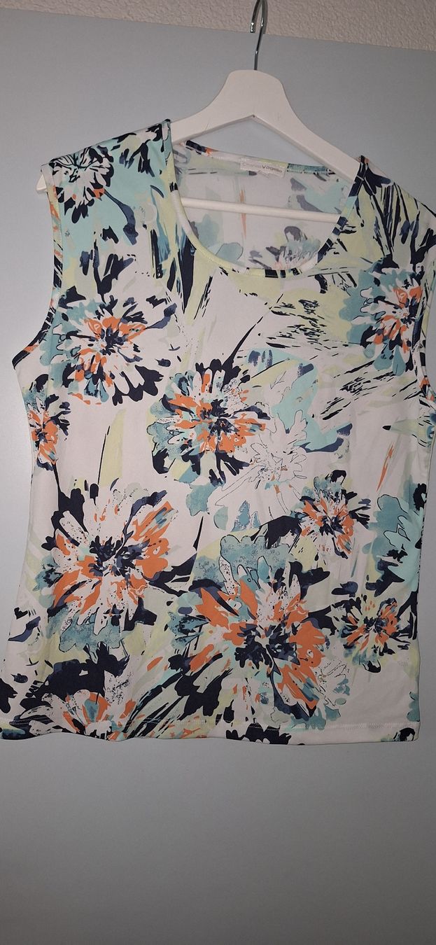 T-shirt: Damen T-Shirt Gr. M – Usato da Schwyz venduto da cla_8w6t