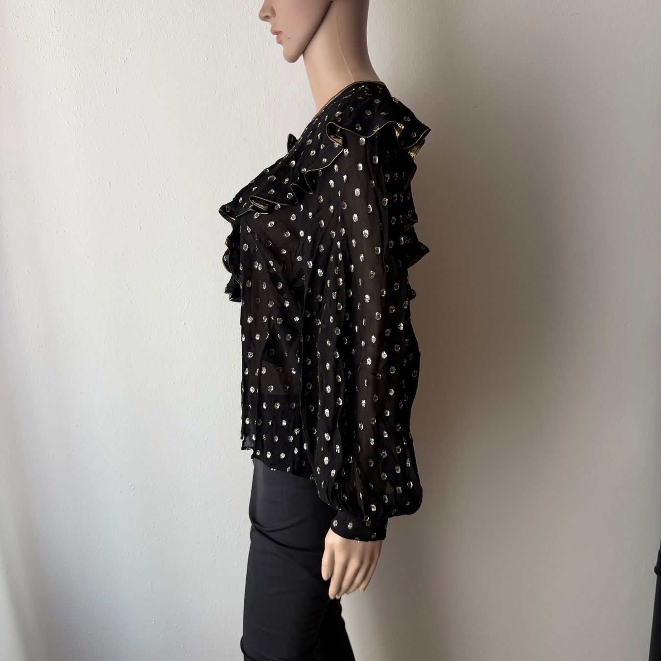 Sandro Camicette: SANDRO Rüschenbluse semi-transparent 🖤 – Usato da Zürich venduto da ClosetQueen 3