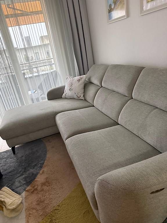 Sofas: Ecksofa fast neu.. – Gebraucht aus Basel von Almee80 2
