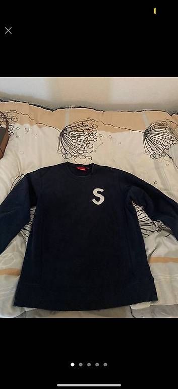Maglioni & Felpe: Vendo felpa supreme S logo – Usato da Davesco-Soragno venduto da ten_lvg2