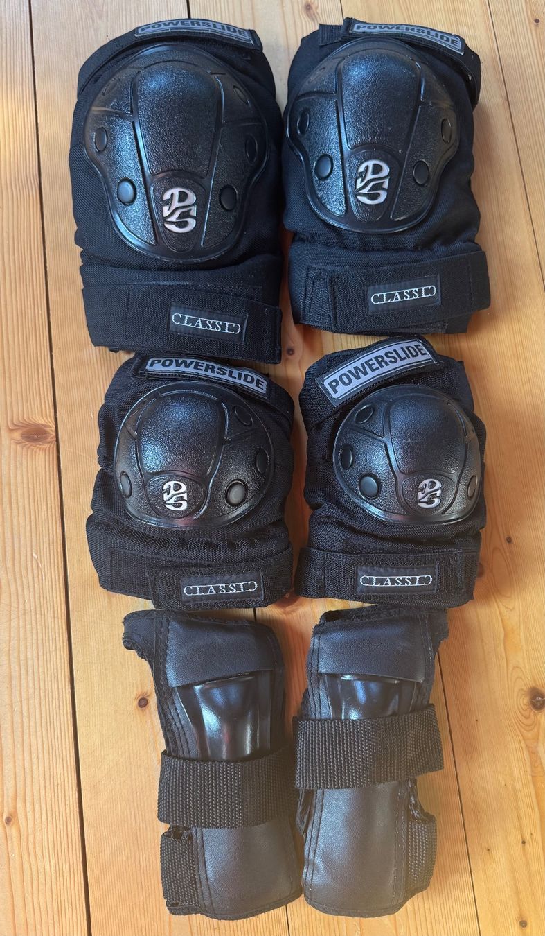 Salomon Pattini in linea & Pattini a rotelle: Inlineskates Salomon mit Protektorenset gebraucht – Usato da Zürich venduto da cor_6fc5 1