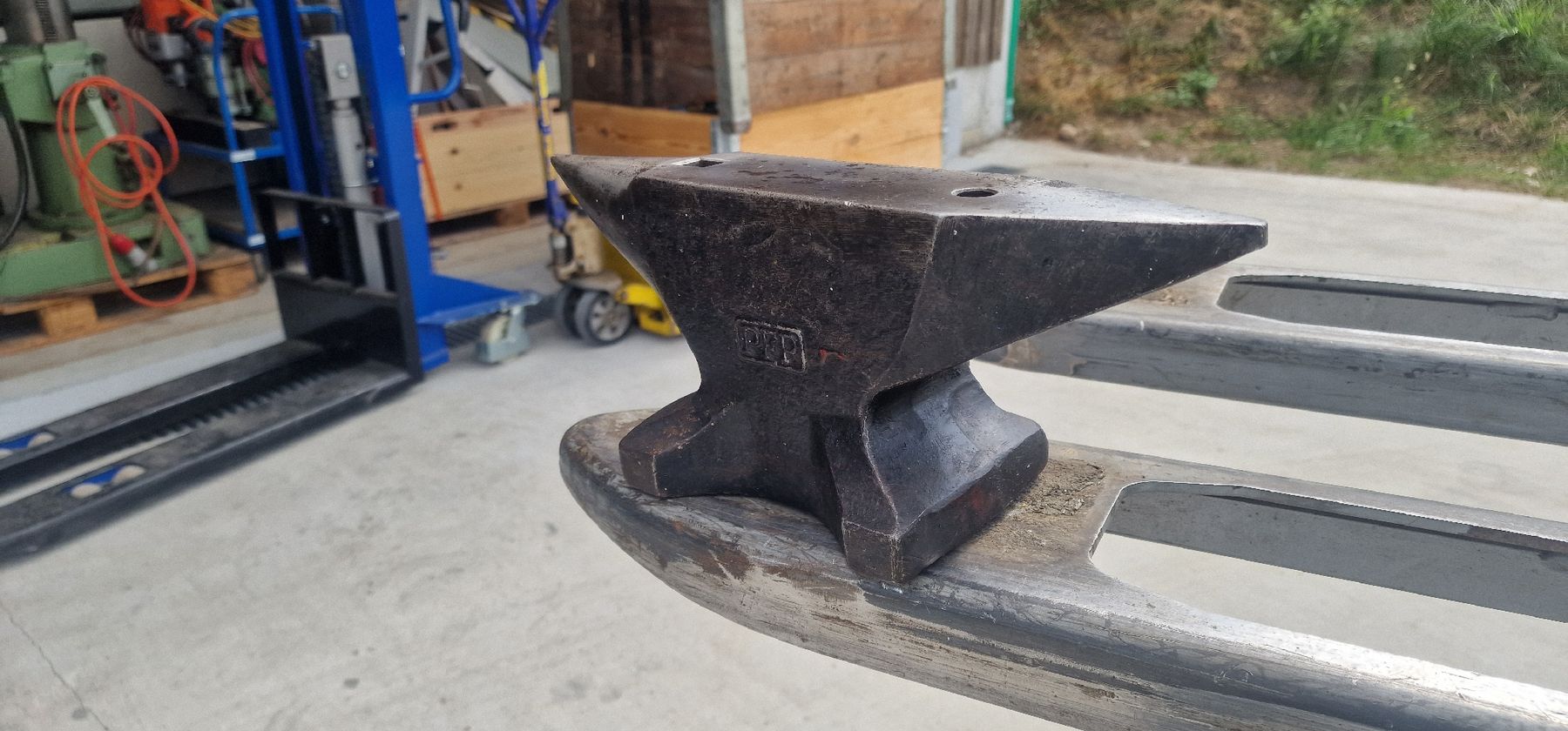 Attrezzi da lavoro: Amboss PFP Peddinghaus ab 1.00Fr – Usato da Emmenbrücke venduto da inf_l8yf