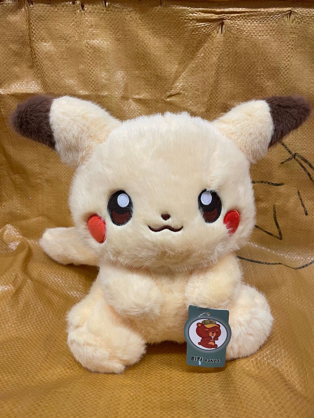Pokémon Spielzeuge: PIKACHU Plüschtier Kuscheltier gross / Pokemon – Neu und originalverpackt aus Schaffhausen von krokodilgena 1