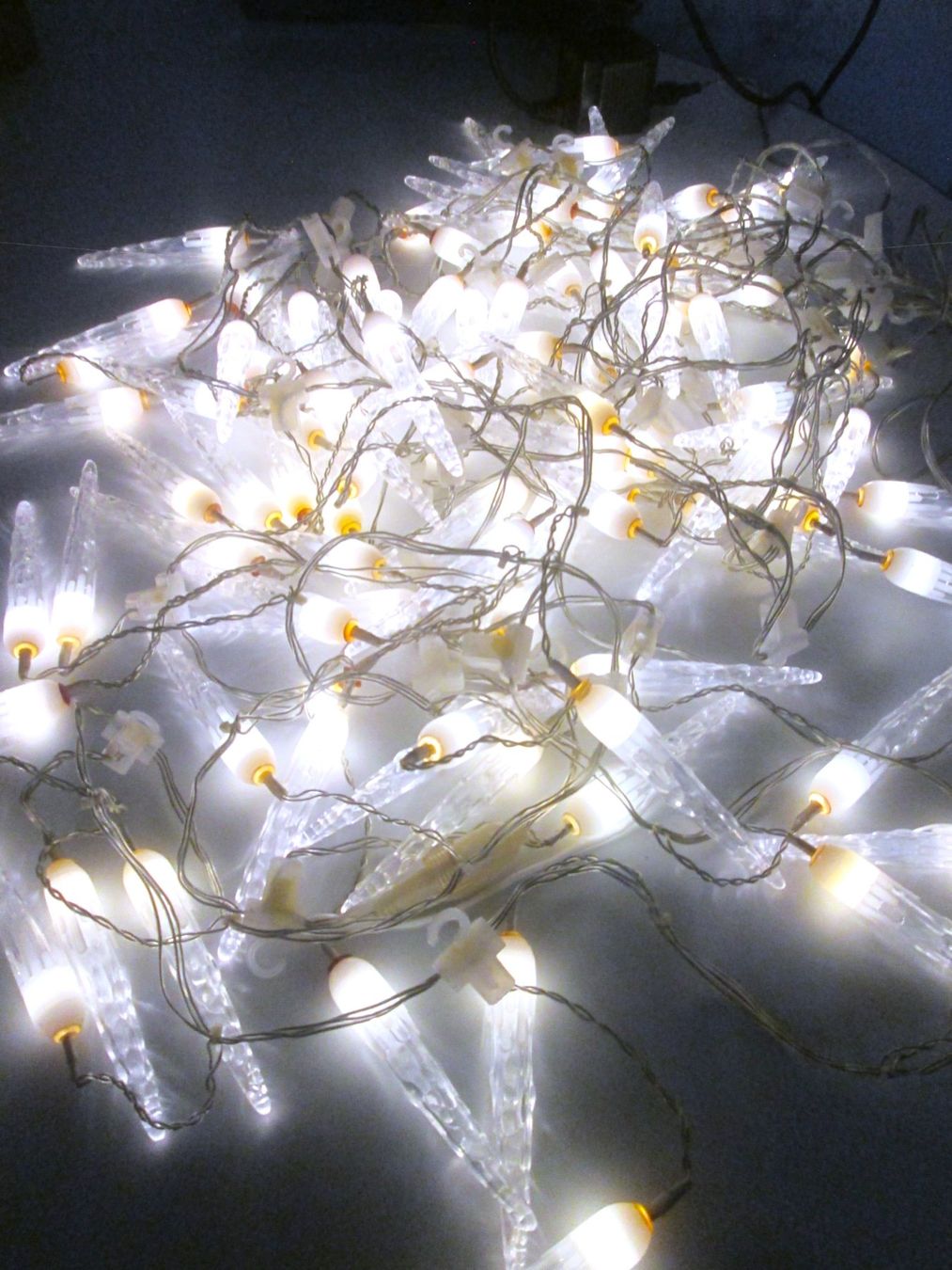 Guirlandes lumineuses: Lichterkette – Défectueux à Sementina par babucia
