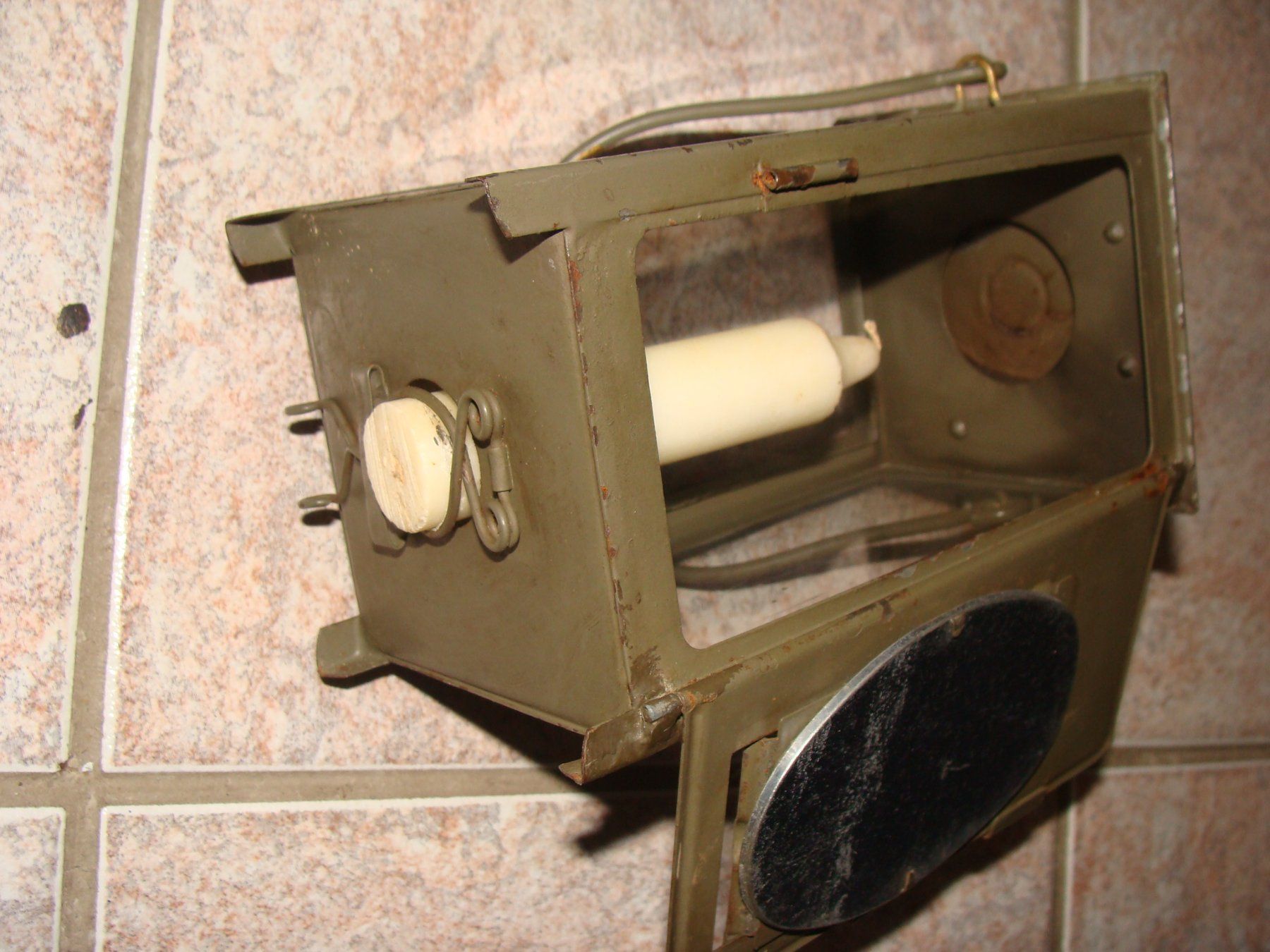 Schweizer Armee Lampade: Lanterne de fortification militaire suisse – Usato da Cuarny venduto da hen_g7hn 1