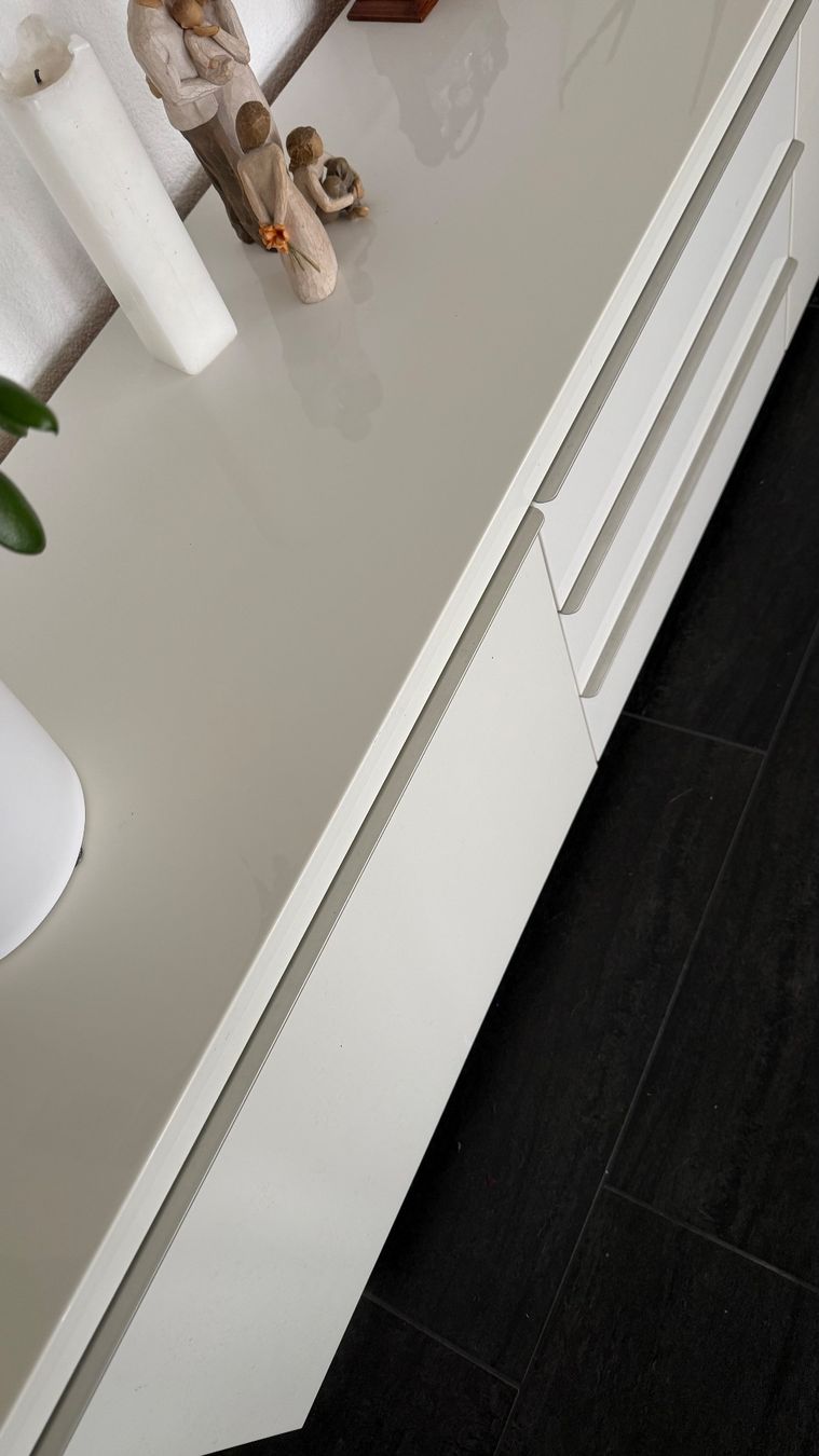 Ikea Mobili TV: IKEA Sideboard Kommode weiss Hochglanz 3 Schubladen – Usato da Volketswil venduto da HeredisAntiques 1