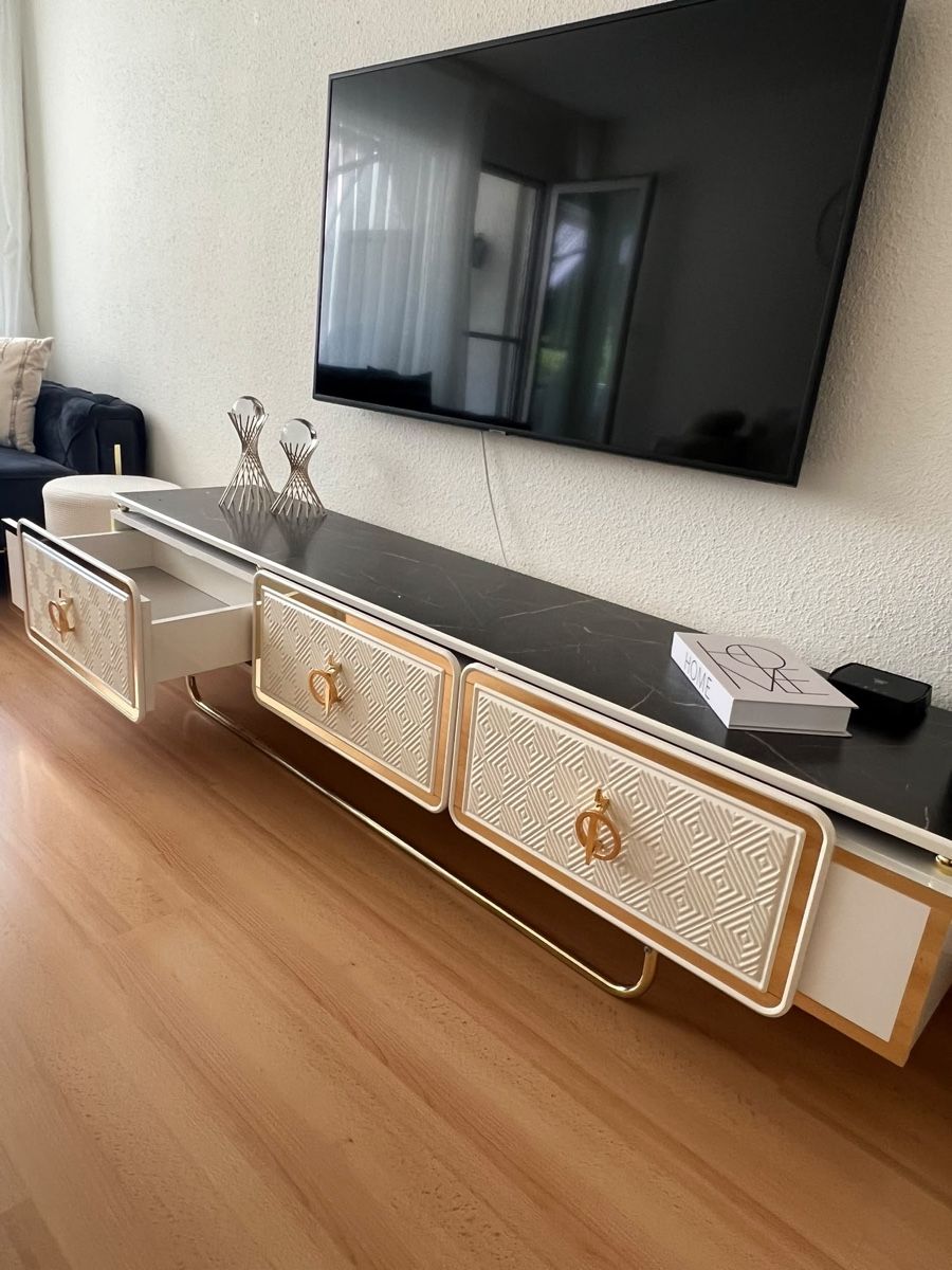 Mobili TV: Tv-Möbel – Usato da Niedergösgen venduto da Ak3324 1